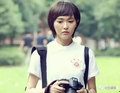 娱乐圈吃瓜背景图女生版,娱乐圈真假千金的逆袭之路